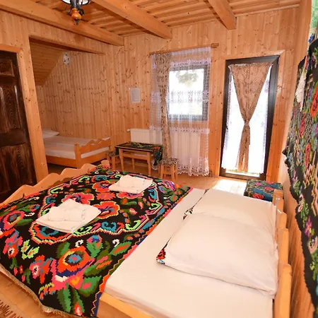 Casa Maramureseana Larisa Lantställe *
