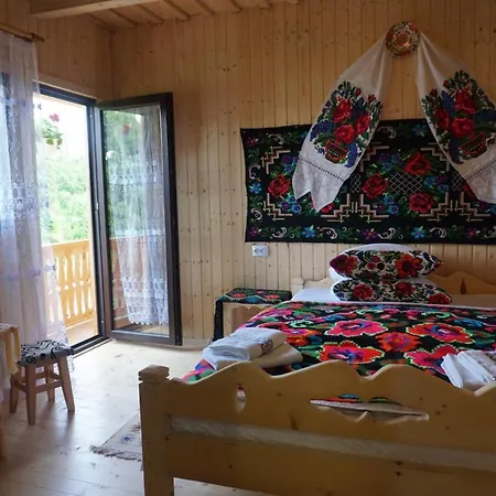 Casa Maramureseana Larisa Lantställe *
