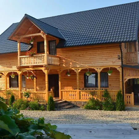 Casa Maramureseana Larisa Lantställe